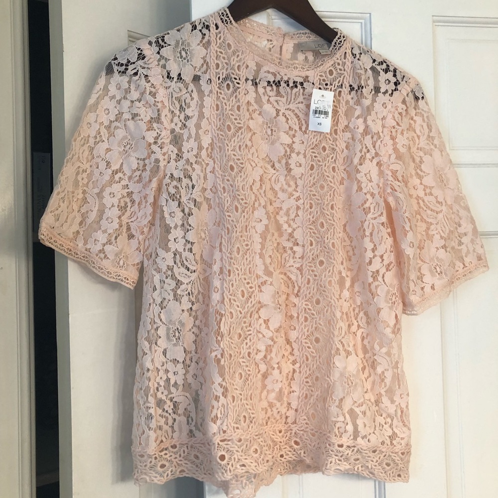 Loft blush lace short sleeve shirt